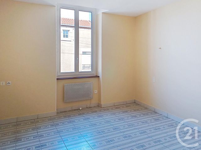 Appartement à louer - 3 pièces - 59.71 m2 - AIGUEPERSE - 63 - AUVERGNE - Century 21 Lefèbvre Immobilier