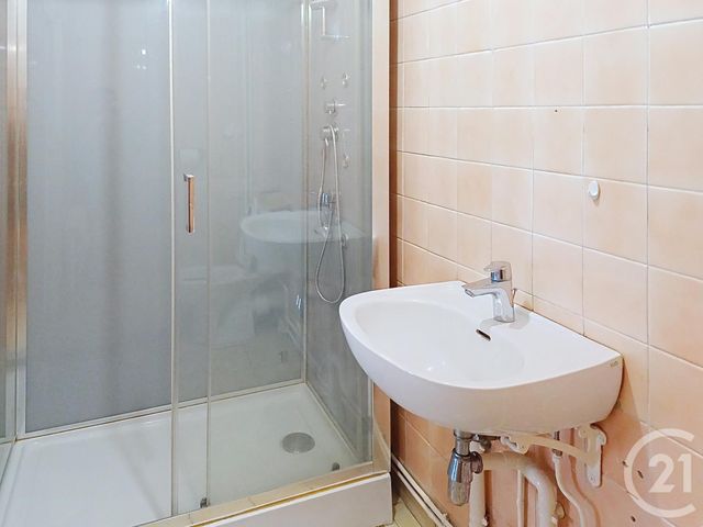 Appartement à louer - 3 pièces - 59.71 m2 - AIGUEPERSE - 63 - AUVERGNE - Century 21 Lefèbvre Immobilier