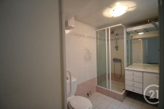 Appartement F3 à louer - 4 pièces - 92.0 m2 - GANNAT - 03 - AUVERGNE - Century 21 Lefèbvre Immobilier