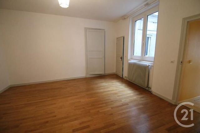Appartement F3 à louer - 4 pièces - 92.0 m2 - GANNAT - 03 - AUVERGNE - Century 21 Lefèbvre Immobilier