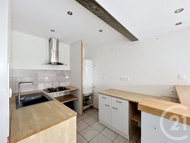 maison à vendre - 3 pièces - 85.0 m2 - BAS ET LEZAT - 63 - AUVERGNE - Century 21 Lefèbvre Immobilier