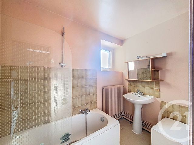 Afficher la photo en grand maison à vendre - 8 pièces - 200.0 m2 - GANNAT - 03 - AUVERGNE - Century 21 Lefèbvre Immobilier