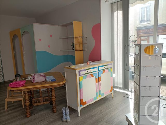 Appartement à louer - 2 pièces - 92.4 m2 - CHANTELLE - 03 - AUVERGNE - Century 21 Lefèbvre Immobilier