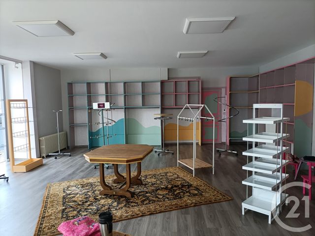 Appartement à louer - 2 pièces - 92.4 m2 - CHANTELLE - 03 - AUVERGNE - Century 21 Lefèbvre Immobilier