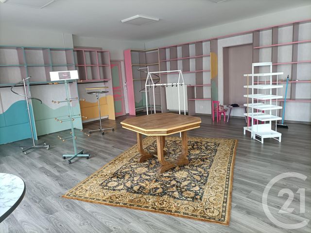 Appartement à louer - 2 pièces - 92.4 m2 - CHANTELLE - 03 - AUVERGNE - Century 21 Lefèbvre Immobilier