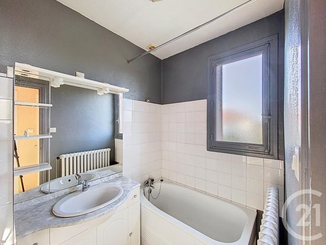 maison à vendre - 4 pièces - 64.13 m2 - GANNAT - 03 - AUVERGNE - Century 21 Lefèbvre Immobilier