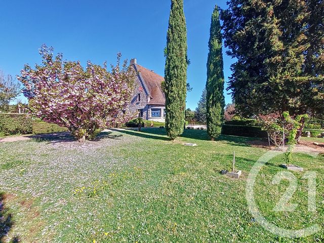 maison à vendre - 7 pièces - 230.31 m2 - AIGUEPERSE - 63 - AUVERGNE - Century 21 Lefèbvre Immobilier