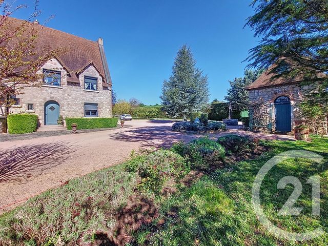 maison à vendre - 7 pièces - 230.31 m2 - AIGUEPERSE - 63 - AUVERGNE - Century 21 Lefèbvre Immobilier