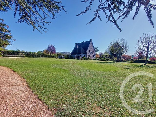 maison à vendre - 7 pièces - 230.31 m2 - AIGUEPERSE - 63 - AUVERGNE - Century 21 Lefèbvre Immobilier