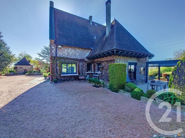 maison à vendre - 7 pièces - 230.31 m2 - AIGUEPERSE - 63 - AUVERGNE - Century 21 Lefèbvre Immobilier