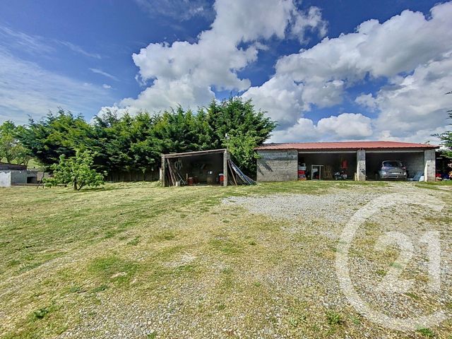 maison à vendre - 6 pièces - 139.69 m2 - ST HILAIRE LA CROIX - 63 - AUVERGNE - Century 21 Lefèbvre Immobilier