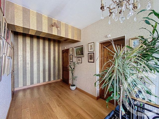 maison à vendre - 6 pièces - 218.0 m2 - CHARROUX - 03 - AUVERGNE - Century 21 Lefèbvre Immobilier