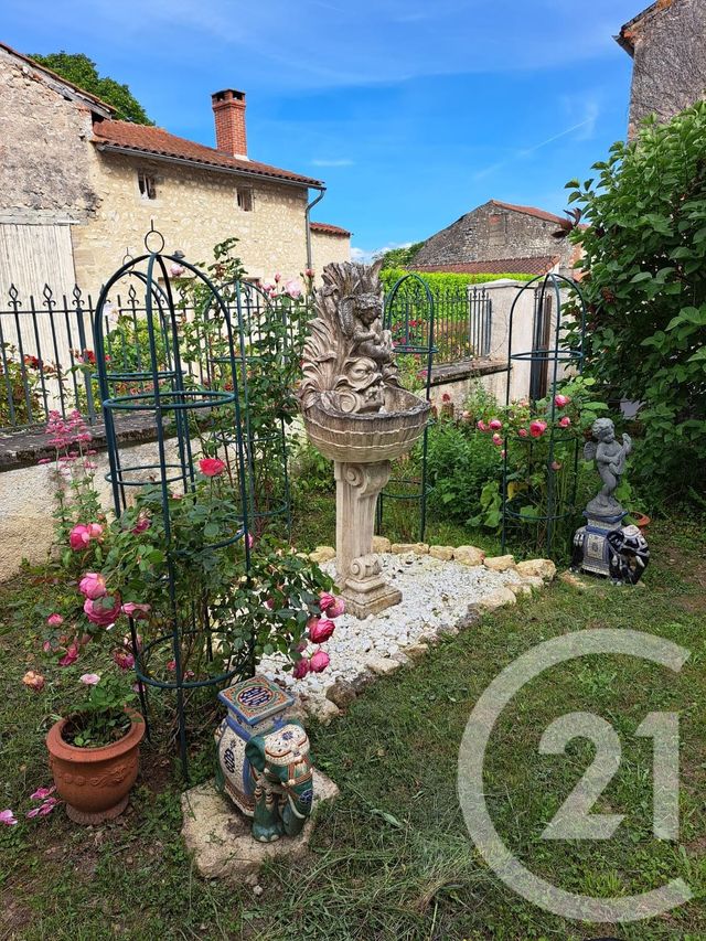 maison à vendre - 6 pièces - 218.0 m2 - CHARROUX - 03 - AUVERGNE - Century 21 Lefèbvre Immobilier