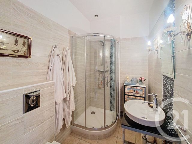 maison à vendre - 6 pièces - 218.0 m2 - CHARROUX - 03 - AUVERGNE - Century 21 Lefèbvre Immobilier