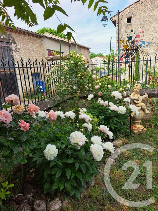 maison à vendre - 6 pièces - 218.0 m2 - CHARROUX - 03 - AUVERGNE - Century 21 Lefèbvre Immobilier