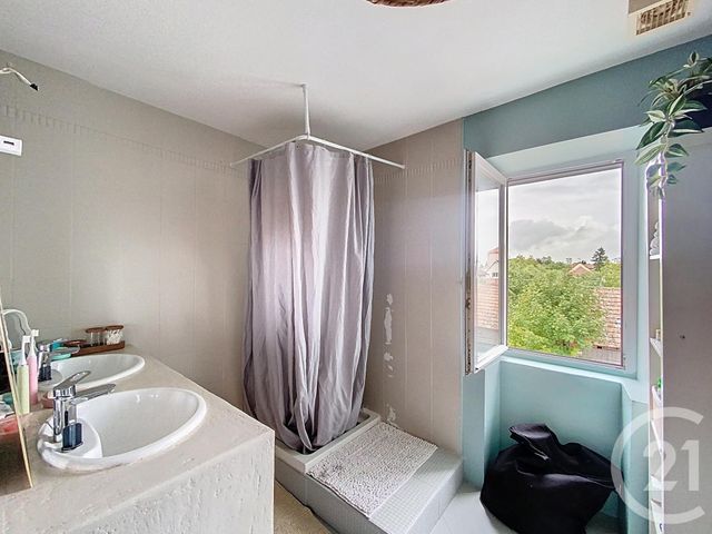 maison à vendre - 9 pièces - 315.0 m2 - GANNAT - 03 - AUVERGNE - Century 21 Lefèbvre Immobilier