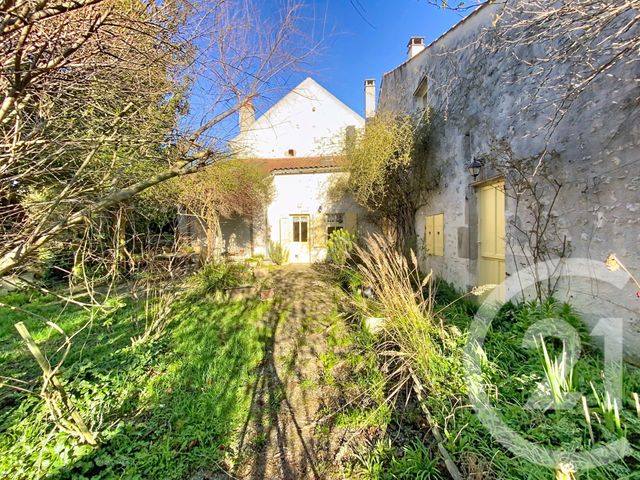 maison à vendre - 10 pièces - 300.0 m2 - CHARROUX - 03 - AUVERGNE - Century 21 Lefèbvre Immobilier