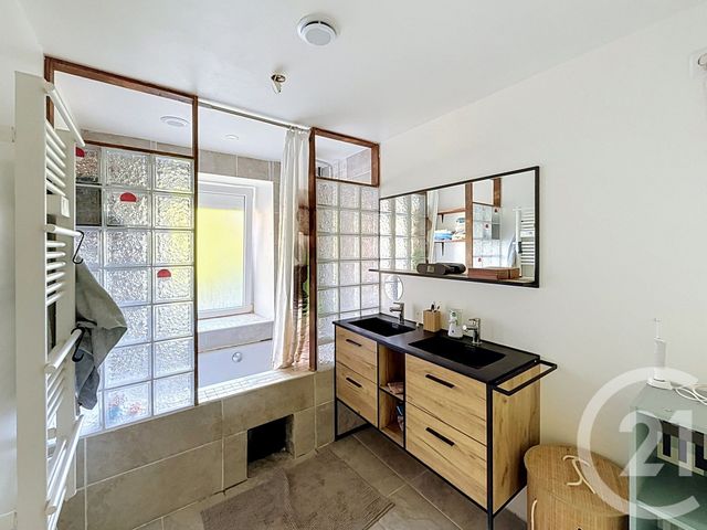 maison à vendre - 4 pièces - 102.51 m2 - ST CLEMENT DE REGNAT - 63 - AUVERGNE - Century 21 Lefèbvre Immobilier