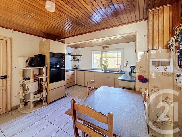 maison à vendre - 4 pièces - 102.51 m2 - ST CLEMENT DE REGNAT - 63 - AUVERGNE - Century 21 Lefèbvre Immobilier