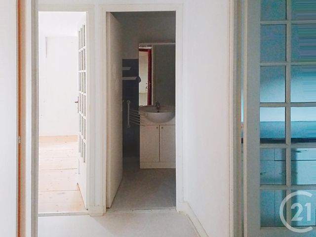 Appartement à louer - 2 pièces - 45.83 m2 - GANNAT - 03 - AUVERGNE - Century 21 Lefèbvre Immobilier