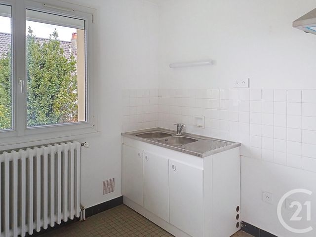 maison à louer - 4 pièces - 112.19 m2 - GANNAT - 03 - AUVERGNE - Century 21 Lefèbvre Immobilier