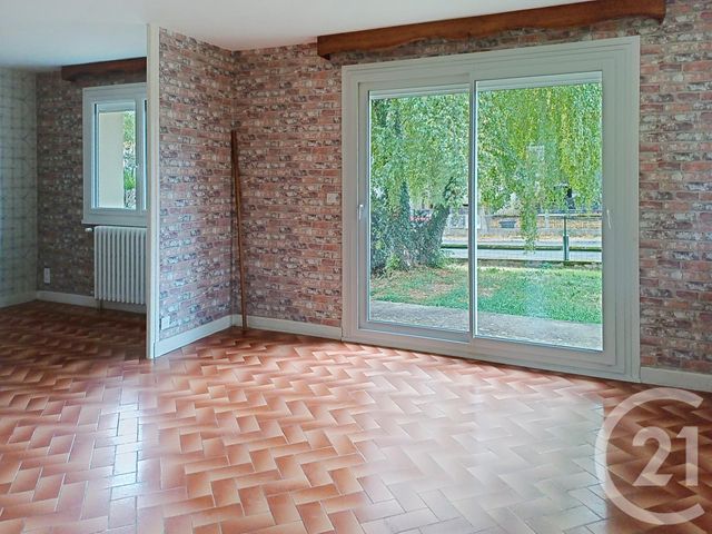 maison à louer - 4 pièces - 112.19 m2 - GANNAT - 03 - AUVERGNE - Century 21 Lefèbvre Immobilier