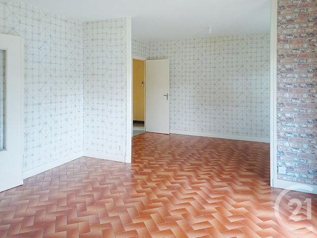 maison à louer - 4 pièces - 112.19 m2 - GANNAT - 03 - AUVERGNE - Century 21 Lefèbvre Immobilier