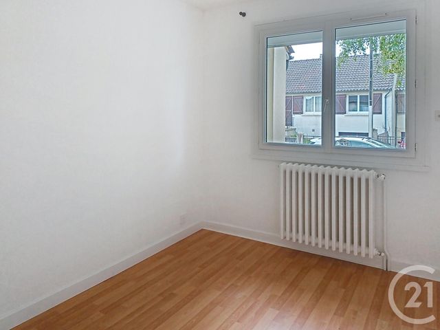 maison à louer - 4 pièces - 112.19 m2 - GANNAT - 03 - AUVERGNE - Century 21 Lefèbvre Immobilier
