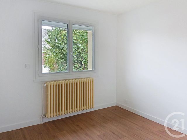 maison à louer - 4 pièces - 112.19 m2 - GANNAT - 03 - AUVERGNE - Century 21 Lefèbvre Immobilier