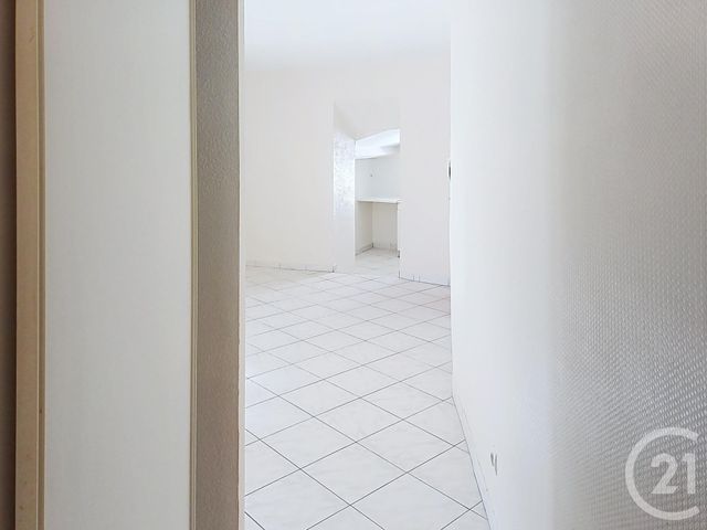 Appartement F2 à louer - 2 pièces - 38.78 m2 - GANNAT - 03 - AUVERGNE - Century 21 Lefèbvre Immobilier