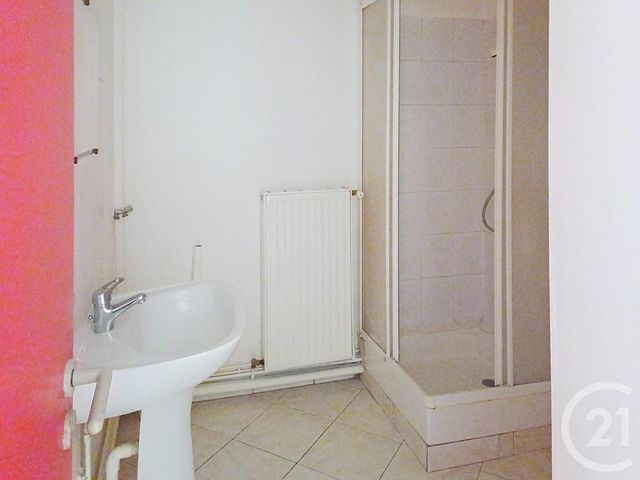 Appartement F2 à louer - 2 pièces - 38.78 m2 - GANNAT - 03 - AUVERGNE - Century 21 Lefèbvre Immobilier