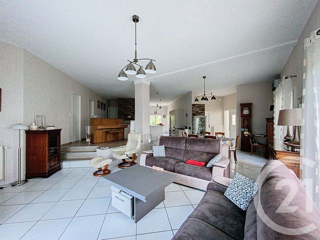 maison à vendre - 4 pièces - 159.26 m2 - MONTPENSIER - 63 - AUVERGNE - Century 21 Lefèbvre Immobilier