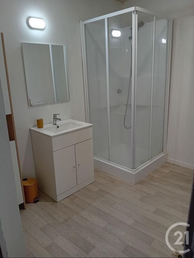 Appartement F3 bis à louer - 3 pièces - 95.44 m2 - BROUT VERNET - 03 - AUVERGNE - Century 21 Lefèbvre Immobilier