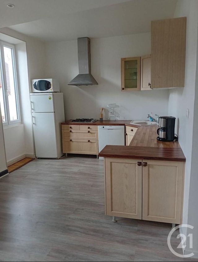 Appartement F3 bis à louer - 3 pièces - 95.44 m2 - BROUT VERNET - 03 - AUVERGNE - Century 21 Lefèbvre Immobilier