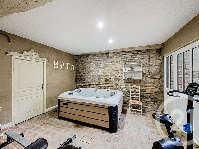 maison à vendre - 8 pièces - 241.01 m2 - AIGUEPERSE - 63 - AUVERGNE - Century 21 Lefèbvre Immobilier