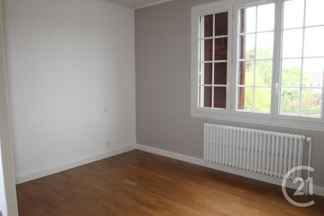 maison à louer - 4 pièces - 75.0 m2 - ESPINASSE VOZELLE - 03 - AUVERGNE - Century 21 Lefèbvre Immobilier