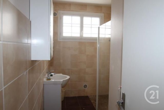 maison à louer - 4 pièces - 75.0 m2 - ESPINASSE VOZELLE - 03 - AUVERGNE - Century 21 Lefèbvre Immobilier