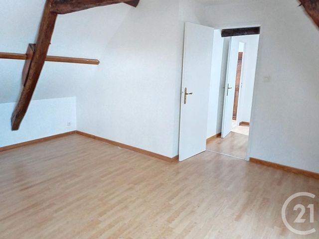 maison à louer - 4 pièces - 87.5 m2 - VENDAT - 03 - AUVERGNE - Century 21 Lefèbvre Immobilier