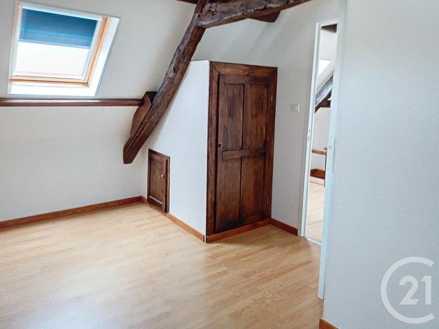 maison à louer - 4 pièces - 87.5 m2 - VENDAT - 03 - AUVERGNE - Century 21 Lefèbvre Immobilier