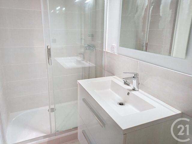 maison à louer - 4 pièces - 87.5 m2 - VENDAT - 03 - AUVERGNE - Century 21 Lefèbvre Immobilier