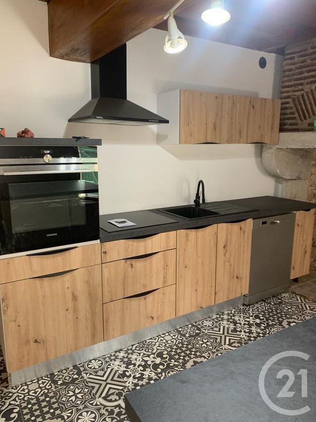 maison à louer - 4 pièces - 87.5 m2 - VENDAT - 03 - AUVERGNE - Century 21 Lefèbvre Immobilier