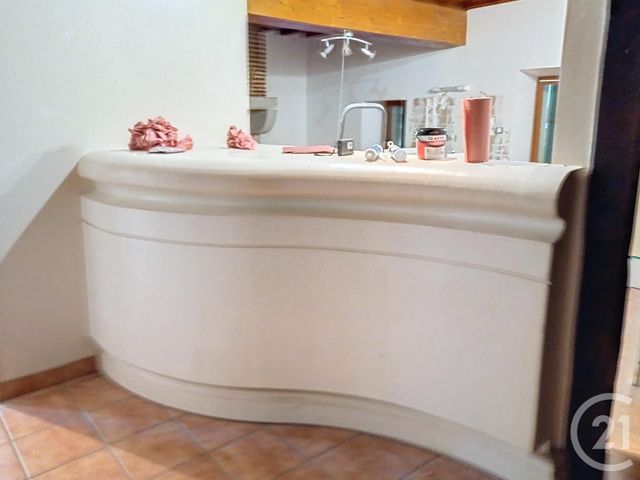 maison à louer - 4 pièces - 87.5 m2 - VENDAT - 03 - AUVERGNE - Century 21 Lefèbvre Immobilier