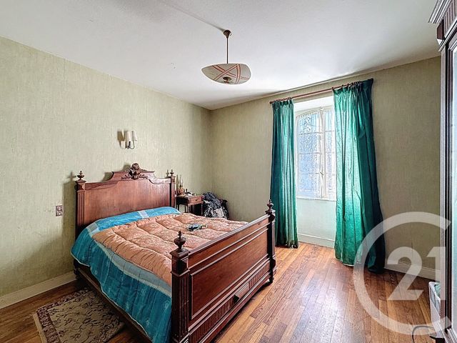 maison à vendre - 9 pièces - 196.06 m2 - EBREUIL - 03 - AUVERGNE - Century 21 Lefèbvre Immobilier