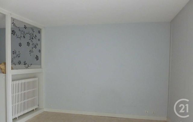 Appartement Studio à louer - 1 pièce - 33.0 m2 - CLERMONT FERRAND - 63 - AUVERGNE - Century 21 Lefèbvre Immobilier