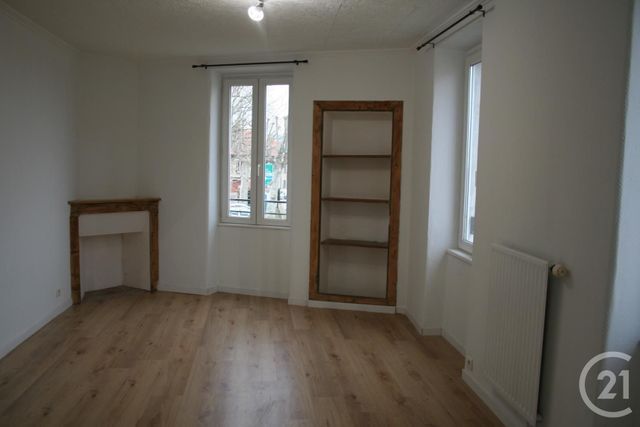 maison à louer - 4 pièces - 85.66 m2 - GANNAT - 03 - AUVERGNE - Century 21 Lefèbvre Immobilier