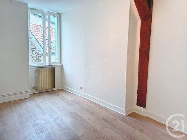 Appartement F2 à louer - 2 pièces - 49.7 m2 - GANNAT - 03 - AUVERGNE - Century 21 Lefèbvre Immobilier