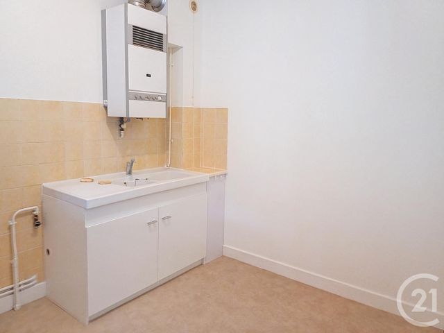 Appartement F2 à louer - 2 pièces - 49.7 m2 - GANNAT - 03 - AUVERGNE - Century 21 Lefèbvre Immobilier