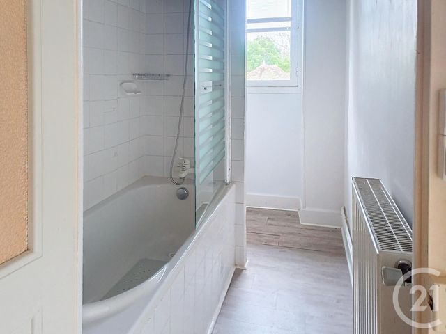 maison à louer - 5 pièces - 148.31 m2 - BROUT VERNET - 03 - AUVERGNE - Century 21 Lefèbvre Immobilier