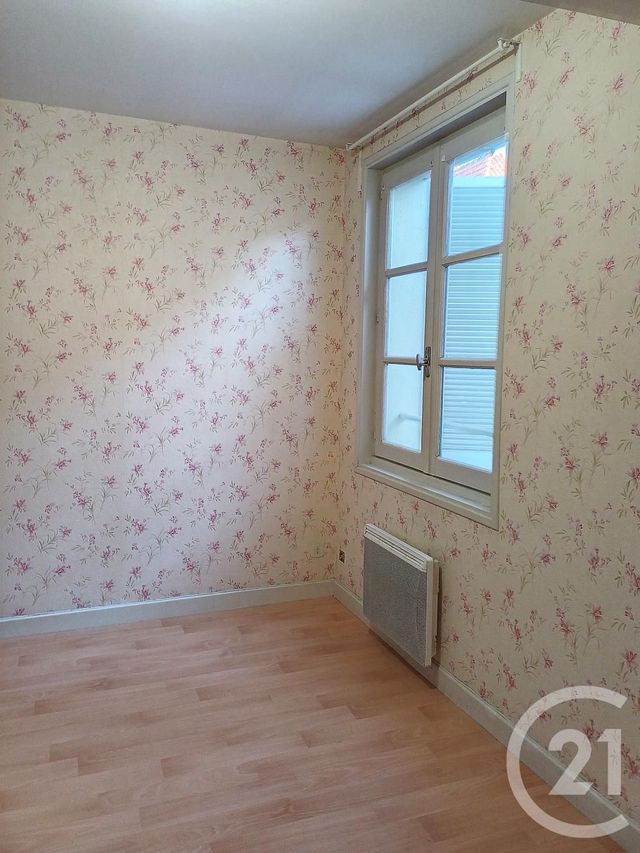 Appartement F2 à louer - 2 pièces - 44.4 m2 - GANNAT - 03 - AUVERGNE - Century 21 Lefèbvre Immobilier