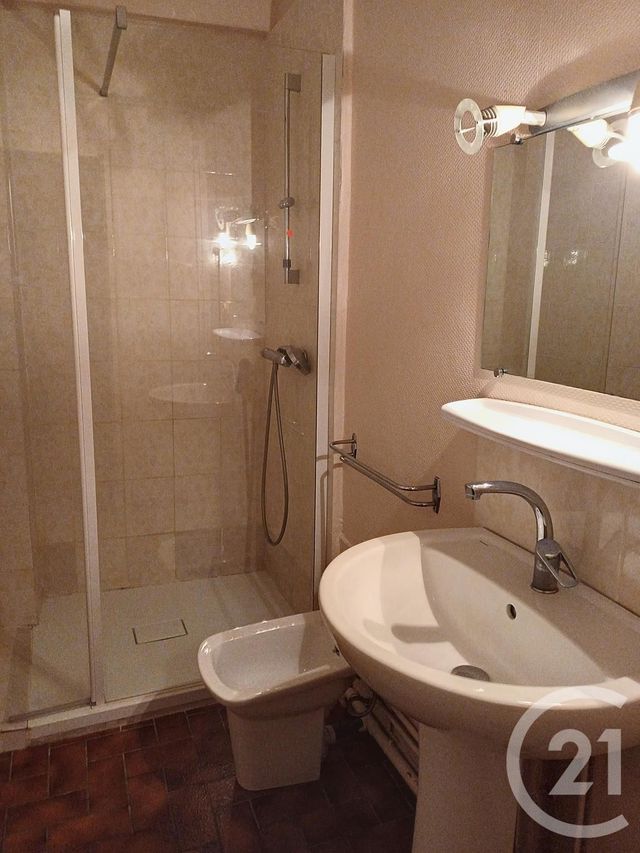 Appartement F2 à louer - 2 pièces - 44.4 m2 - GANNAT - 03 - AUVERGNE - Century 21 Lefèbvre Immobilier